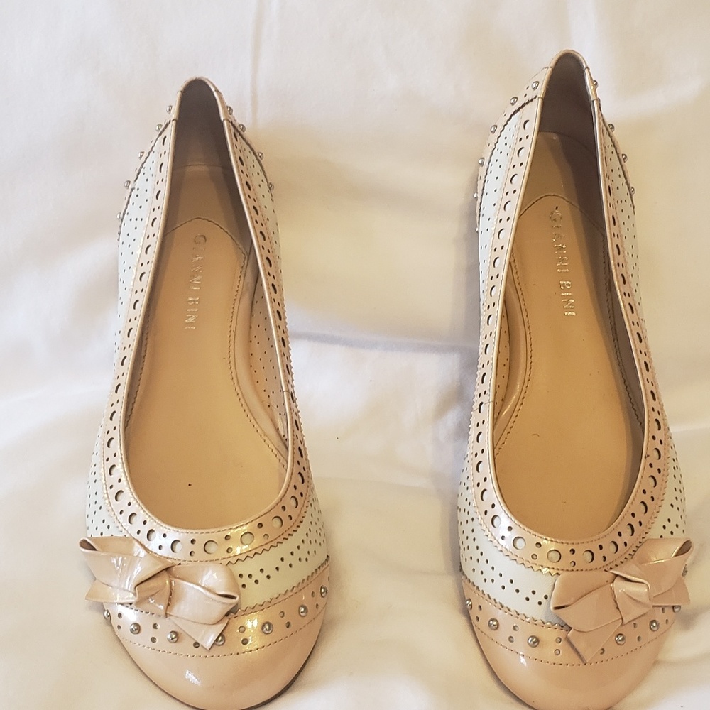 Cream and tan patent leather flats